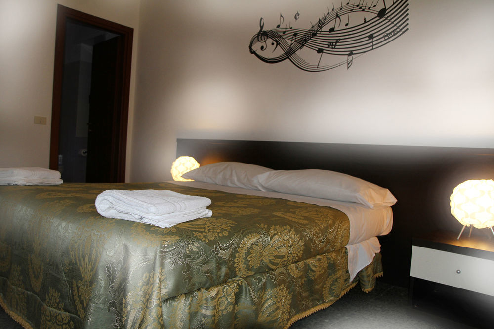 B&B Music Milan Exterior photo